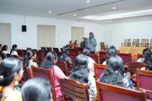 ഇരിങ്ങാലക്കുട സെൻ്റ് ജോസഫ്സ്സ് കോളേജിൽ ഒന്നാം വർഷ ബിരുദാ നന്തരബുരുദ വിദ്യാർത്ഥിനികളെ സ്വാഗതം ചെയ്ത് നൊവീഷ്യ പരിപാടി സംഘടിപ്പിച്ചു
