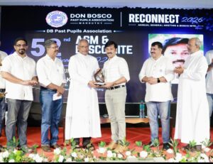 ഡോ കെ ജെ വർഗീസിന് ഡോൺ ബോസ്കോ അലുമിനി അച്ചീവർ അവാർഡ്